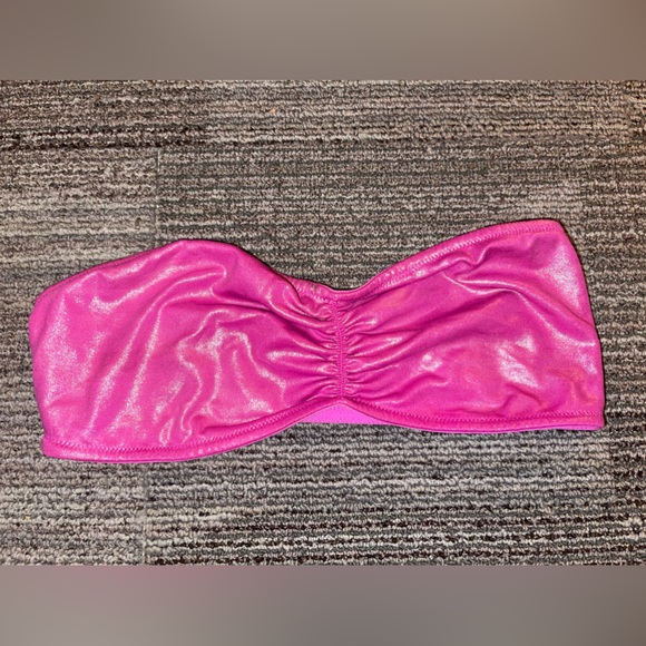 PINK Victoria’s Secret Sports Bra - Picture 1 of 4
